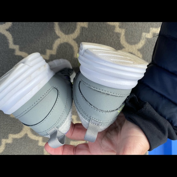 Grey Reeboks - Picture 3 of 7